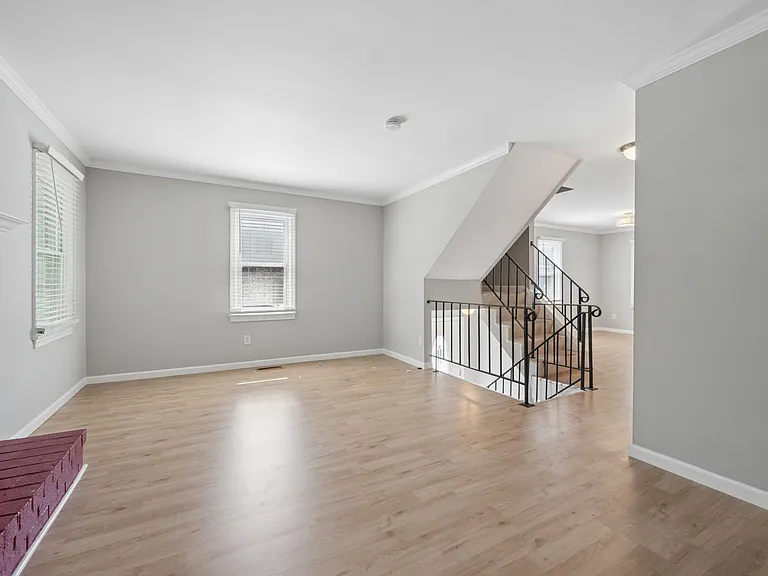 1615 Colonial Way #0 — Photo 4