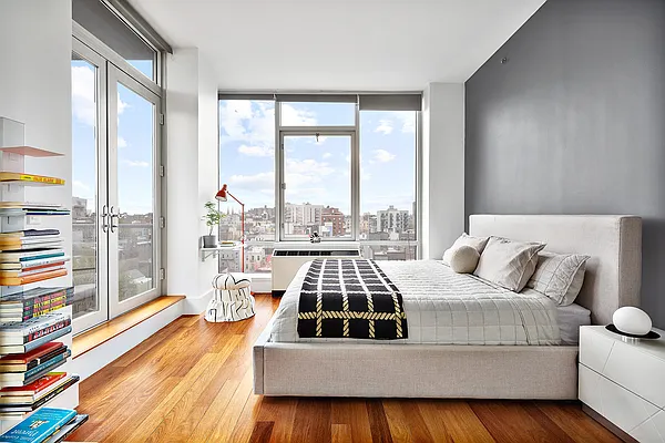 Rented by Compass | media 21