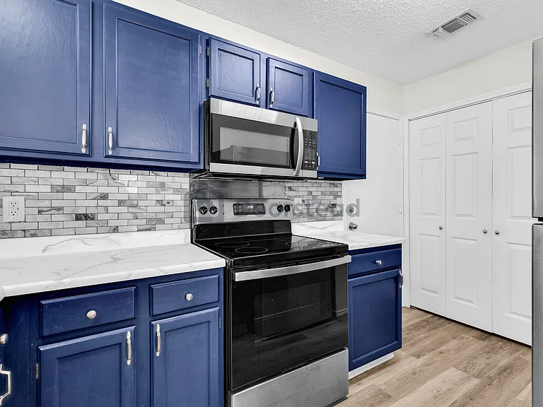 7407 Alverstone Way — Photo 12