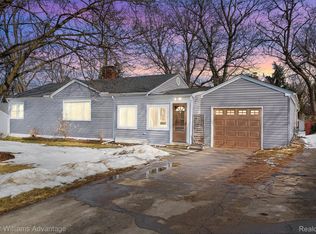 245 Perry St, Lake Orion, MI 48362