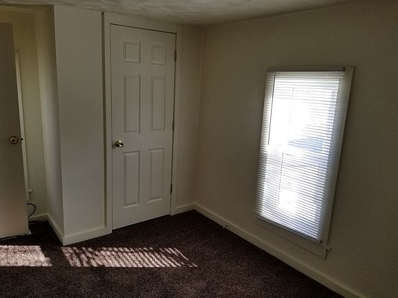 5th image of 397 Fahey St