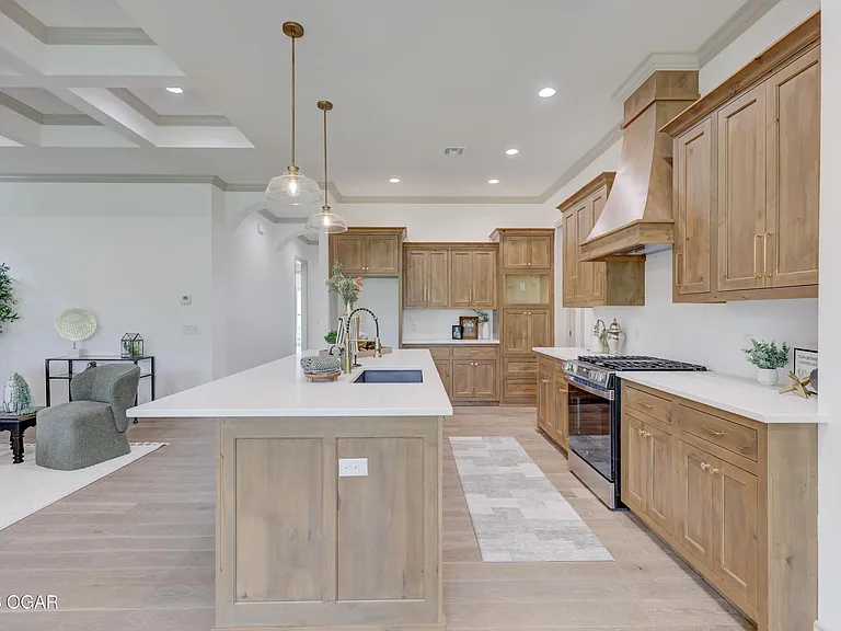 2520 S Cleveland Ave — Photo 8