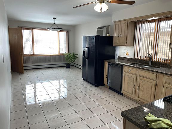 4th image of 4633 N Sayre Ave #2