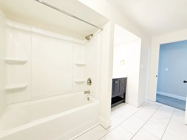523 S Constitution Ave #B — Photo 20