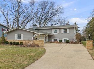 5804 Primrose Ave, Lisle, IL 60532