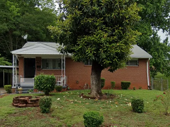 2221 E 22nd St, Winston Salem, NC 27105