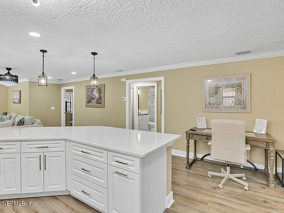 5th image of 70 A A DOLPHIN Boulevard E