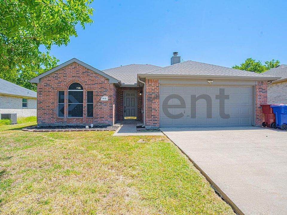 1st image of 412 Pin Oak Ln