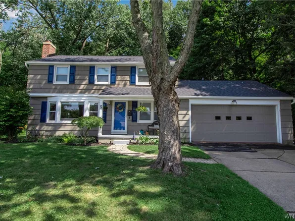 5 Jolls Ln, Orchard Park, NY 14127