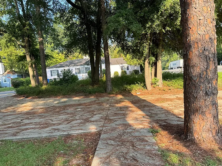 1702 Bragg Blvd — Photo 3