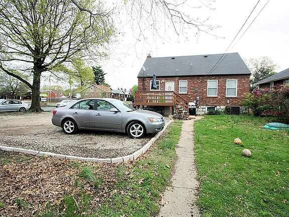 5th image of 6037 Hampton Ave