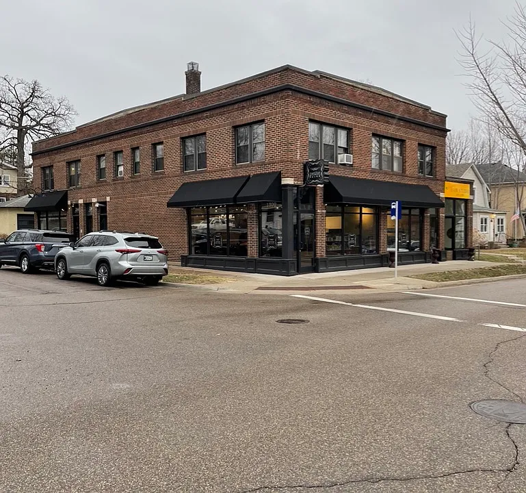 246 Albert St S #3