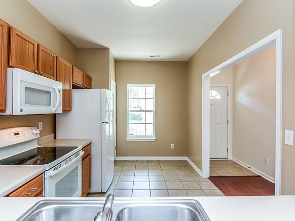 3rd image of 240 Basset Hall Dr