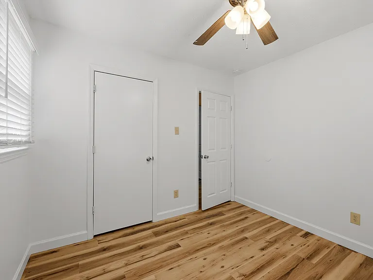 199 Dunroven Dr — Photo 15