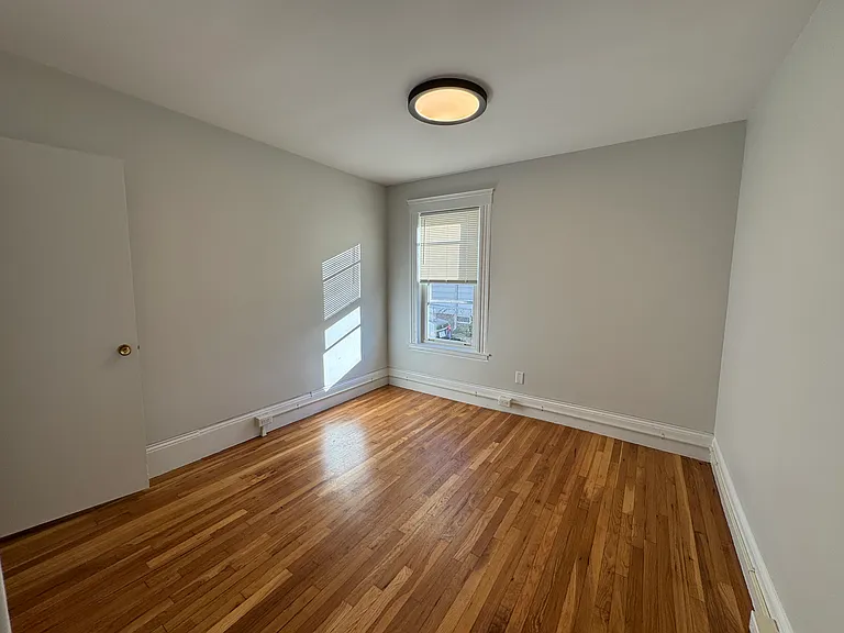 32 Everett St #1 — Photo 19
