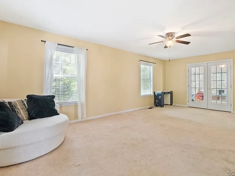 3355 Holly Woods Ct — Photo 9