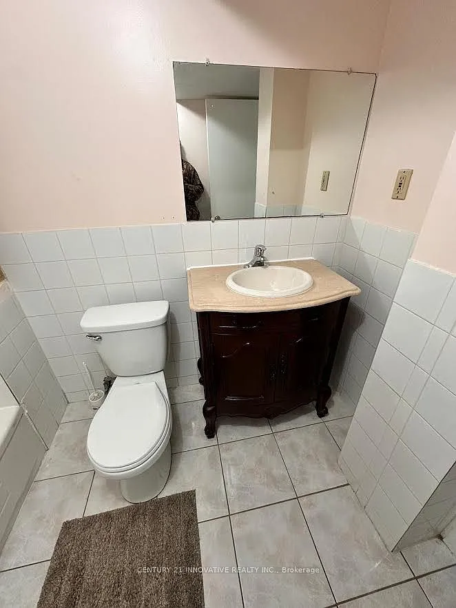Building Photo - 62 Elson St #BASEMENT