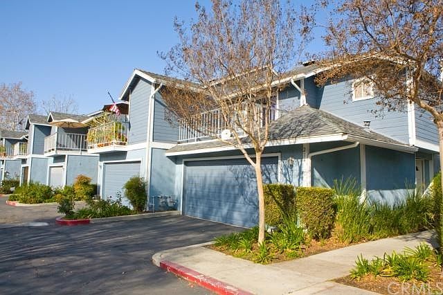 1st image of 214 N Glendora Ave