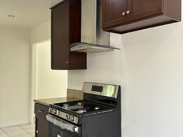 922 N Cedar St #1 — Photo 10