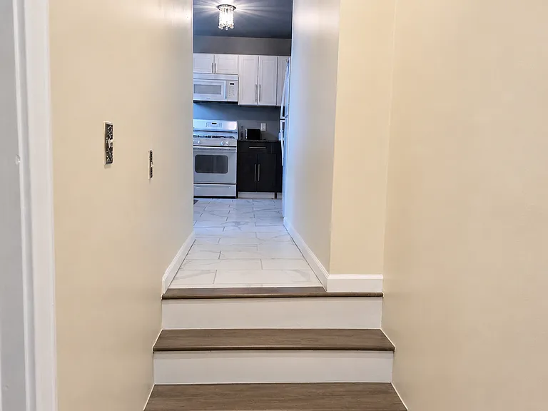 209 E Front St #B — Photo 6