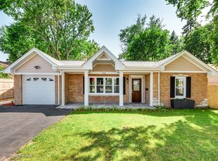 2741 Dempster St, Park Ridge, IL 60068