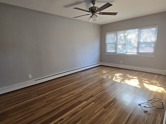 2nd image of 890 N Broadway #A