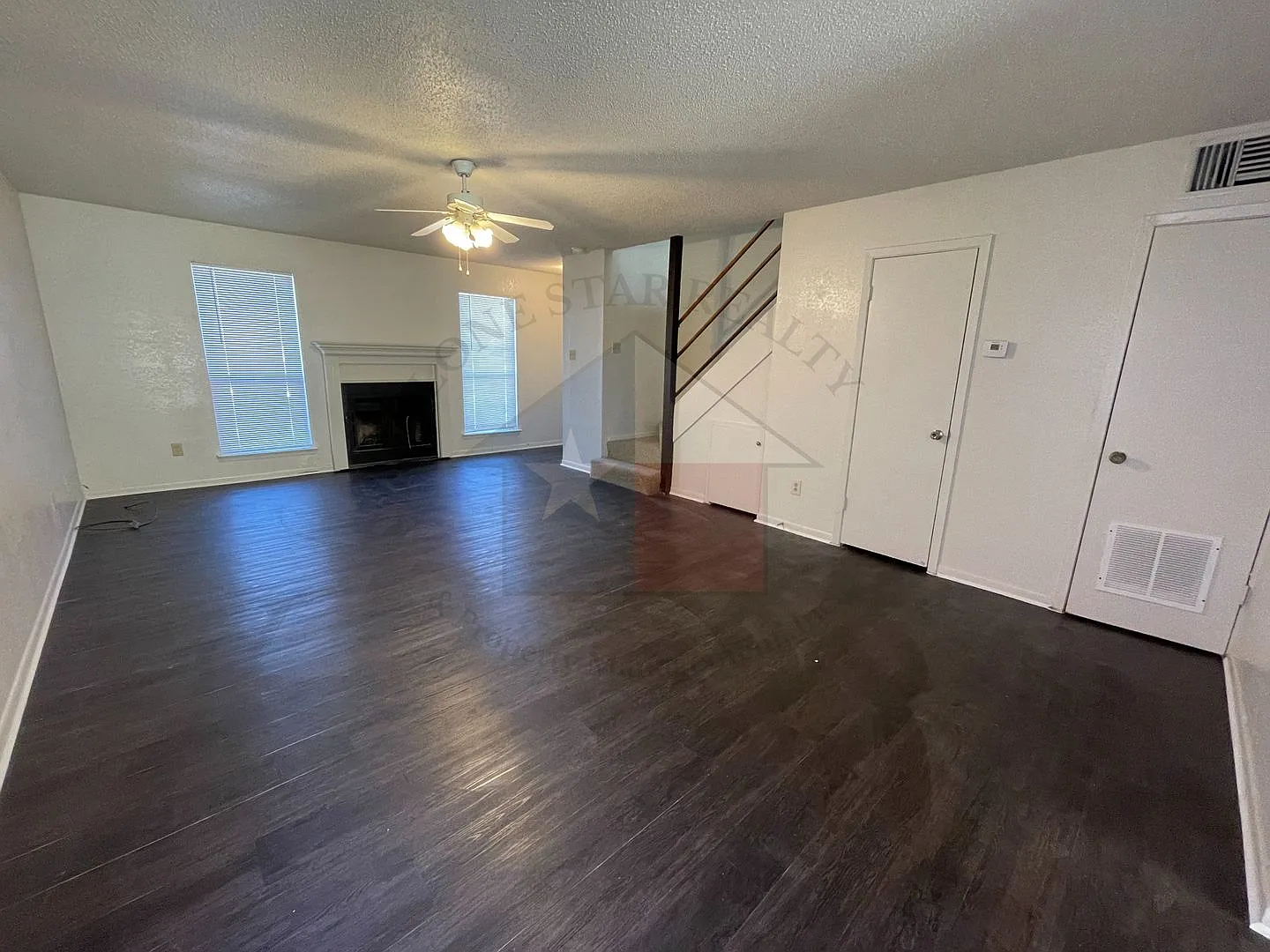 4408 Lake Rd — Photo 2