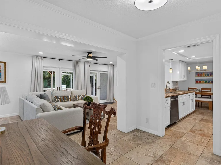 4431 NE 28th Ave — Photo 37