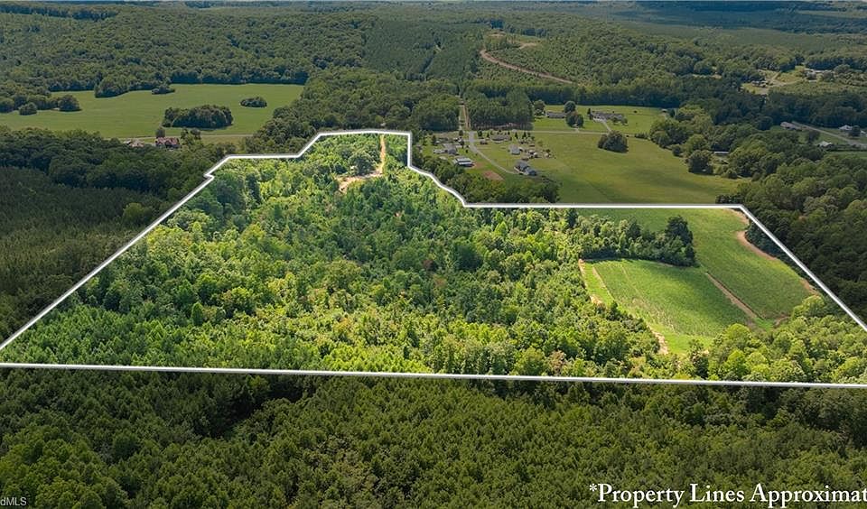 1st image of 467 Crousetown Rd