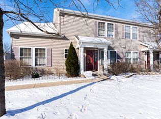 112 Waterbury Cir, Oswego, IL 60543