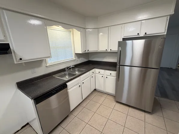 2065 Camp Wilkes Rd, Biloxi, MS 39532