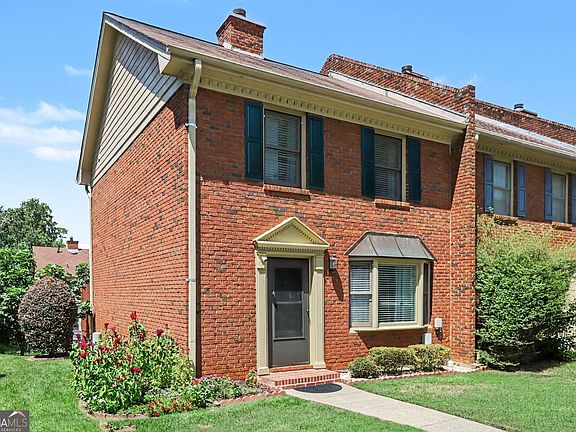 3rd image of 6139 Winfield Ct