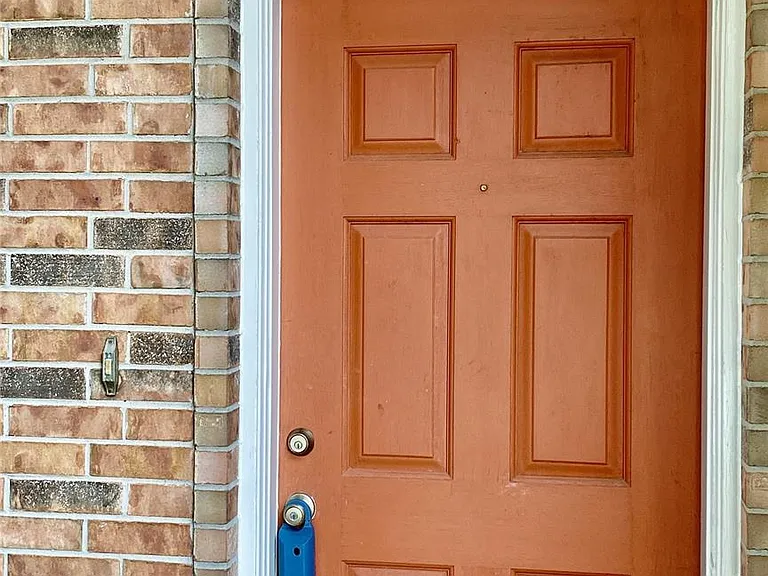 18034 Platinum Springs Dr — Photo 3