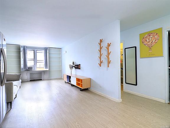 4th image of 83-37 Saint James Ave APT 2F