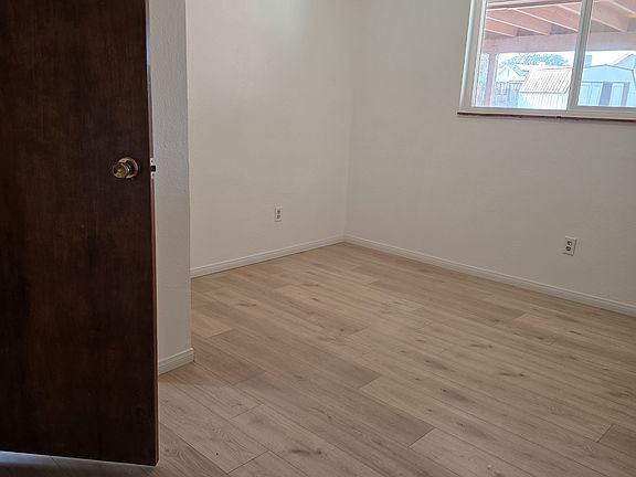 5th image of 1100 W Boston Ave