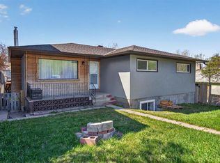 2533 N 9th Ave SE, Calgary, AB T2A 0B4