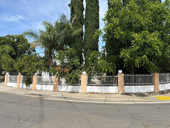 2nd image of 3885 Samos Way