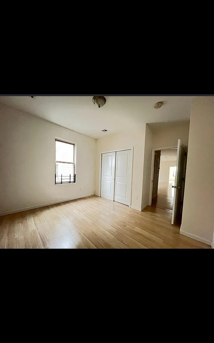 2 bed, $2,000 — Photo 4