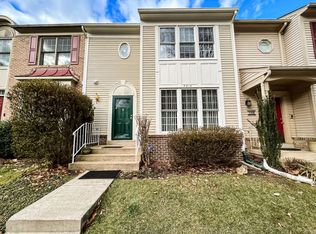 7210 Hidden Ridge Ct, Springfield, VA 22152