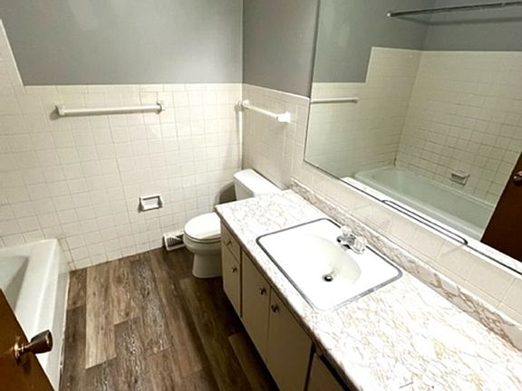 4th image of 7163 N 42nd St #7169