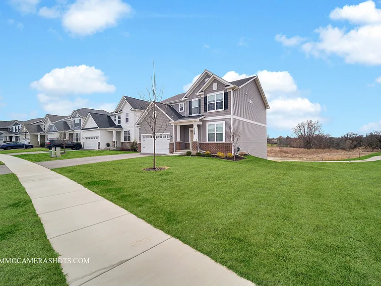 1398 Kessler Dr — Photo 37