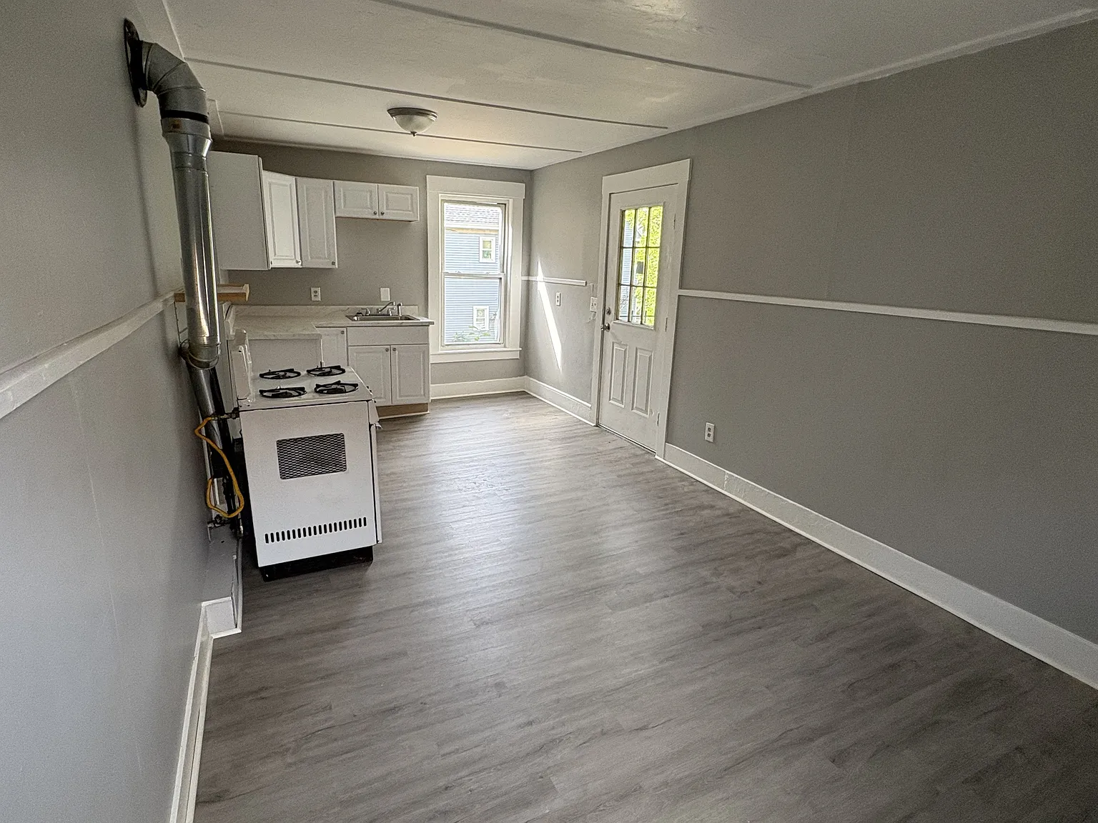 1 bed, $1,350 — Photo 3