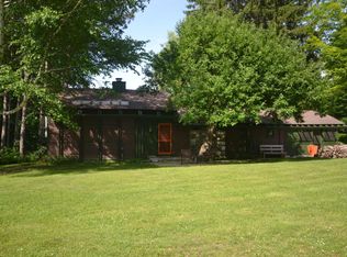 35 Holiday Hls, Lenox, MA 01240