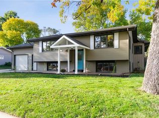 521 Jewel Dr, Ames, IA 50010