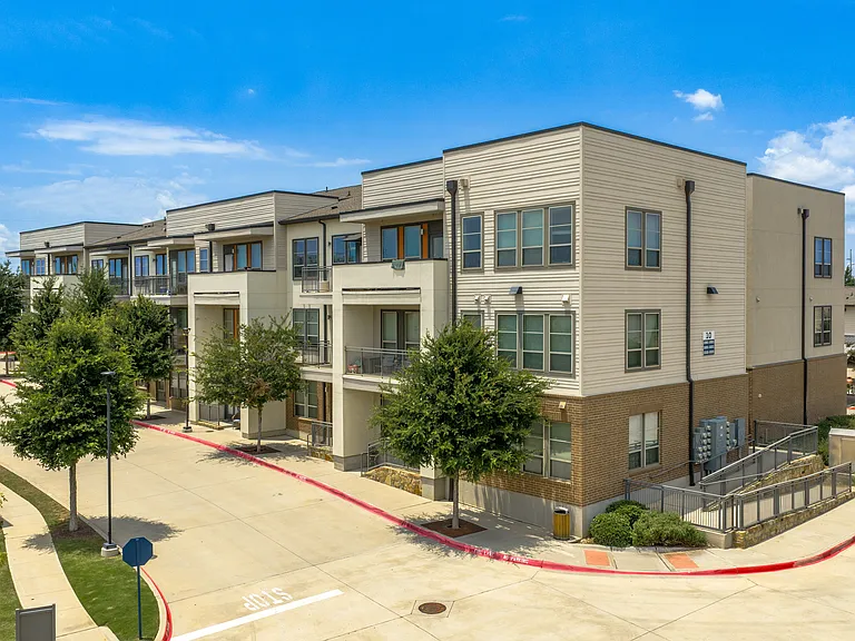 301 Flower Mound — Photo 34