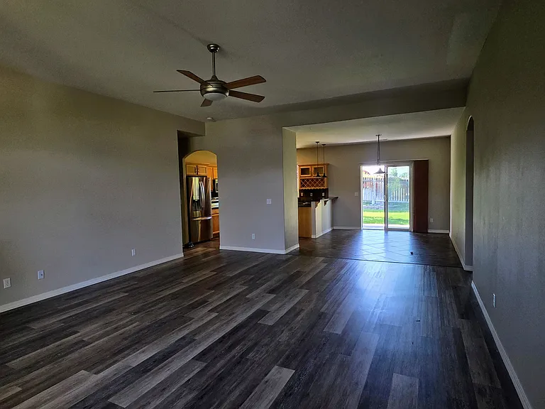 Vaulted Ceiling front entrance