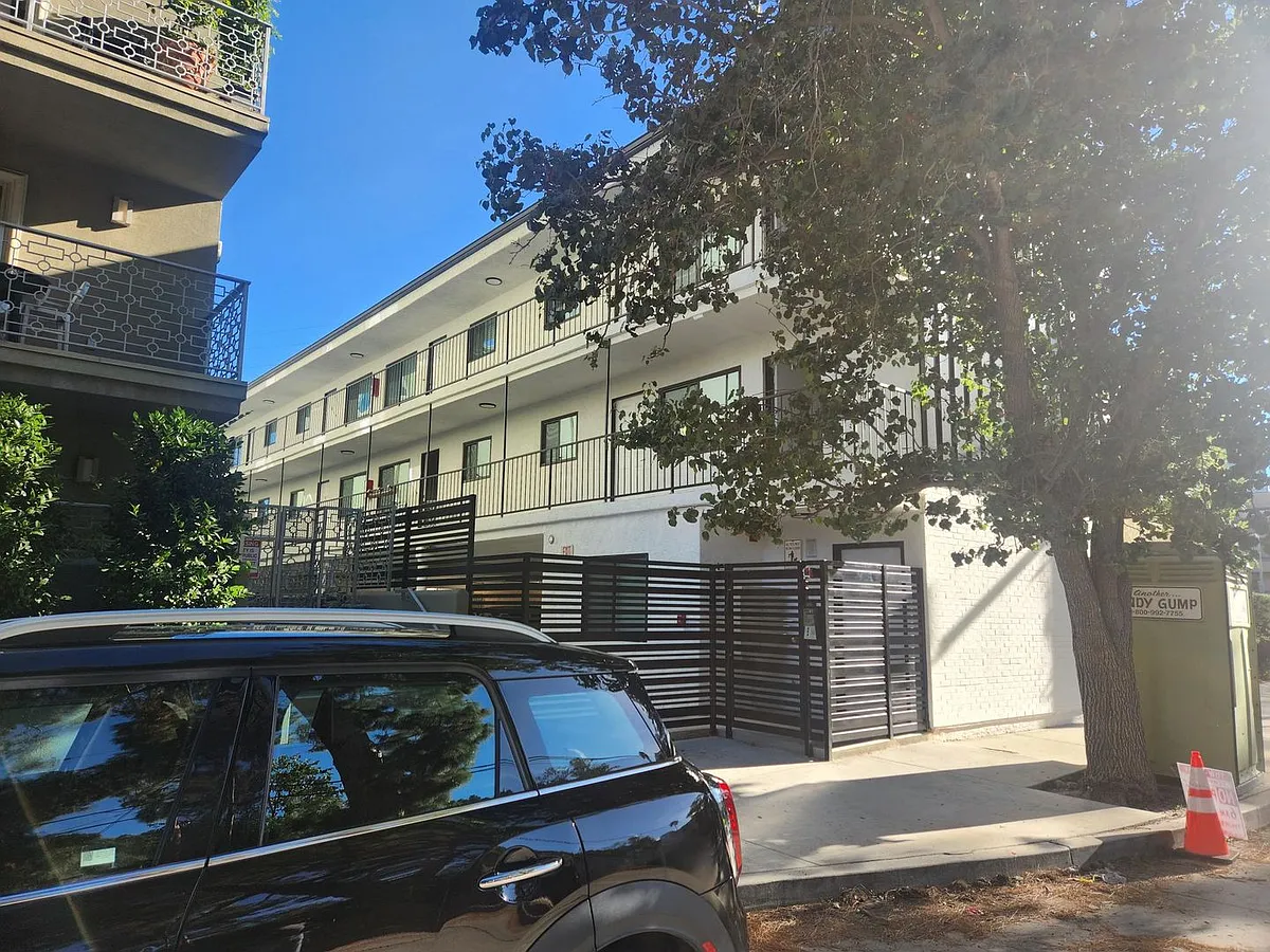 Building Photo - 11019 Fruitland Dr