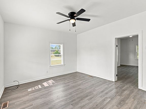 4th image of 1001 13th Ave