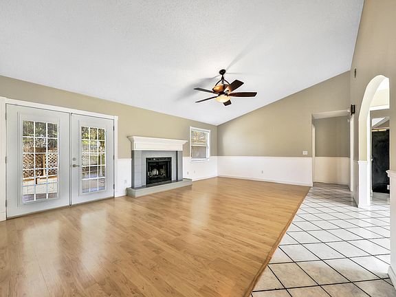 3rd image of 8465 Hamden Rd