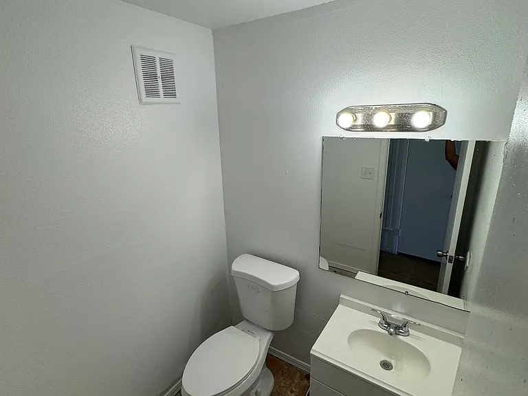 3701 Keltner Ave #22 — Photo 8